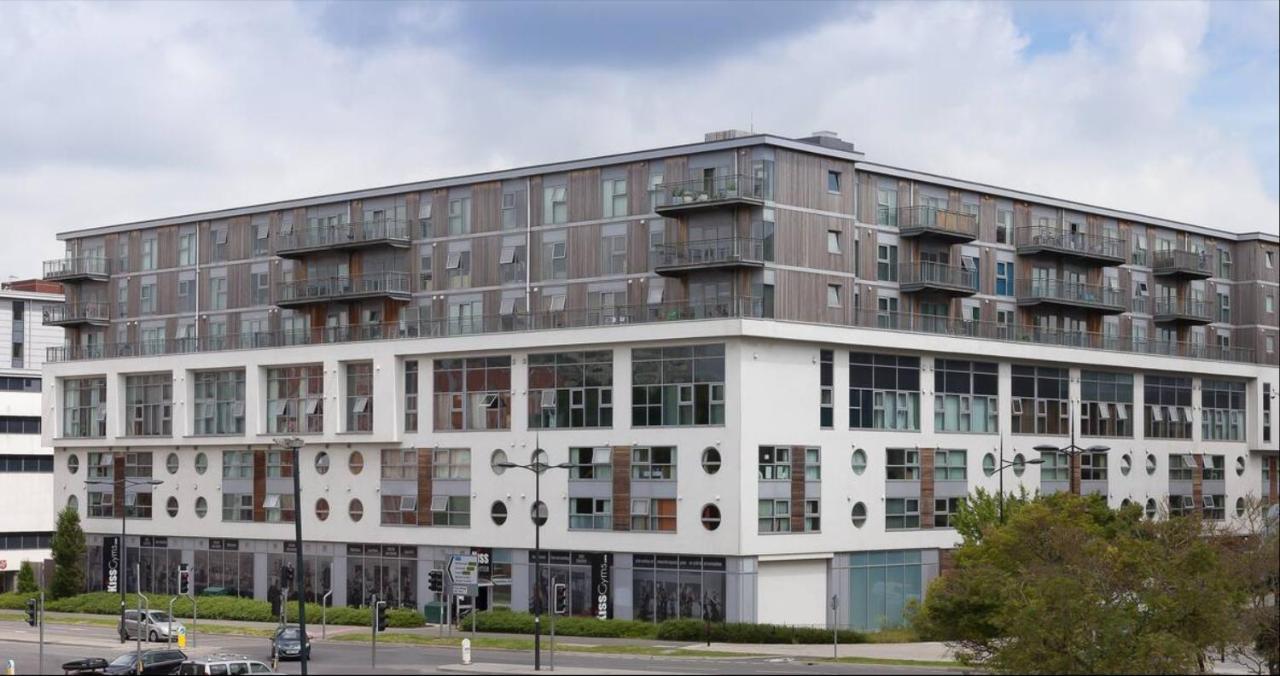Paramount City View Swindon Exterior foto