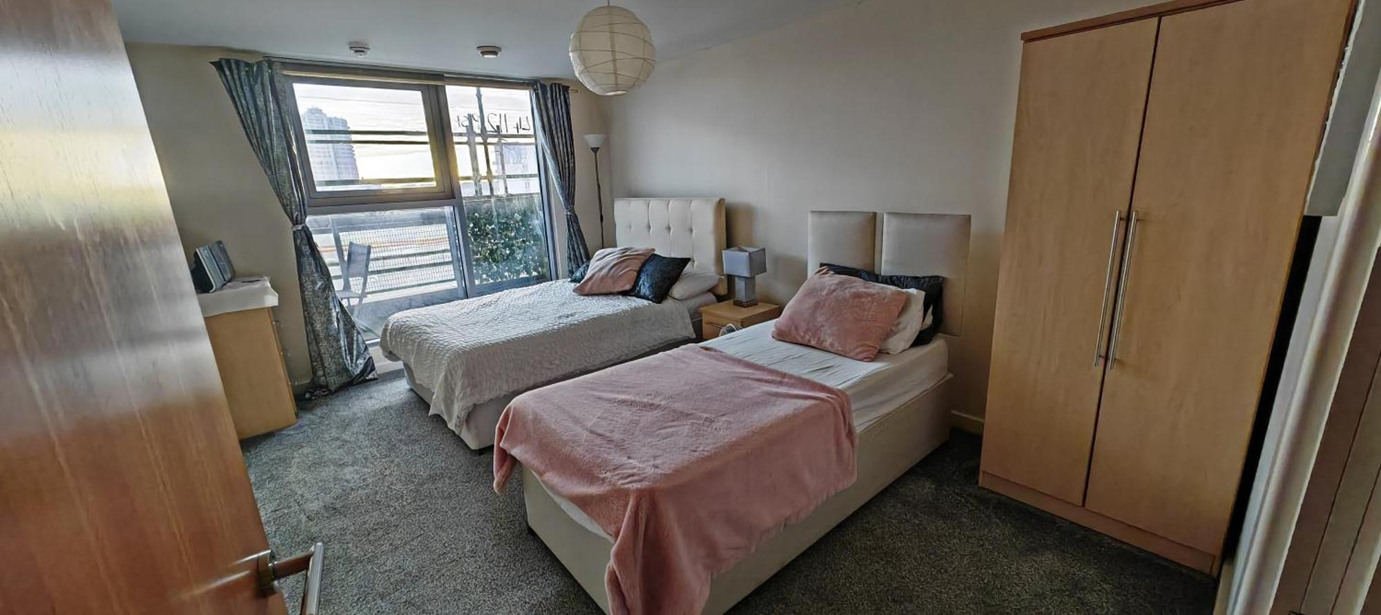 Paramount City View Swindon Exterior foto